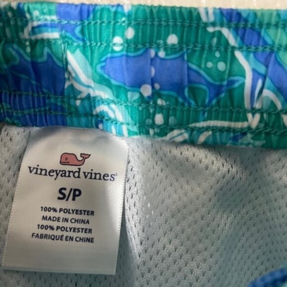 Vineyard Vines Swim Trunks Mens Small Shorts Blue Fish Print Logo 6" Inseam - Picture 4 of 5